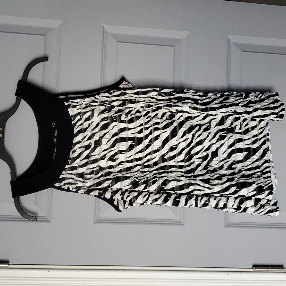 Top, black and white size xl